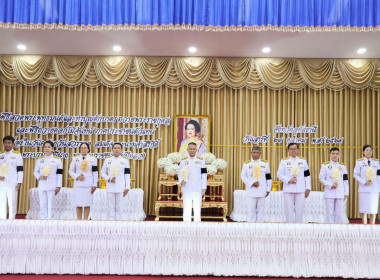 ร่วมกิจกรรมเนื่องในวันคล้ายวันสวรรคตพิธีบำเพ็ญกุศลอุทิศถวายและพิธีถวายดอกไม้จันทน์ภาคประชาชนตัวแทน งานพระราชพิธีถวายพระเพลิงพระบรมศพ สมเด็จพระนางเจ้าสิริกิติ์ พระบรมราชินีนาถ พระบรมราชชนนีพันปีหลวง ... พารามิเตอร์รูปภาพ 1