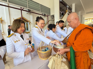 ร่วมกิจกรรมเนื่องในวันคล้ายวันสวรรคตพิธีบำเพ็ญกุศลอุทิศถวายและพิธีถวายดอกไม้จันทน์ภาคประชาชนตัวแทน งานพระราชพิธีถวายพระเพลิงพระบรมศพ สมเด็จพระนางเจ้าสิริกิติ์ พระบรมราชินีนาถ พระบรมราชชนนีพันปีหลวง ... พารามิเตอร์รูปภาพ 12
